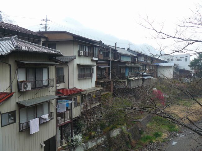 �{�h-������