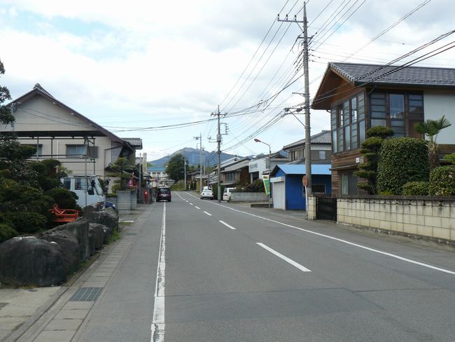 �{��h-������