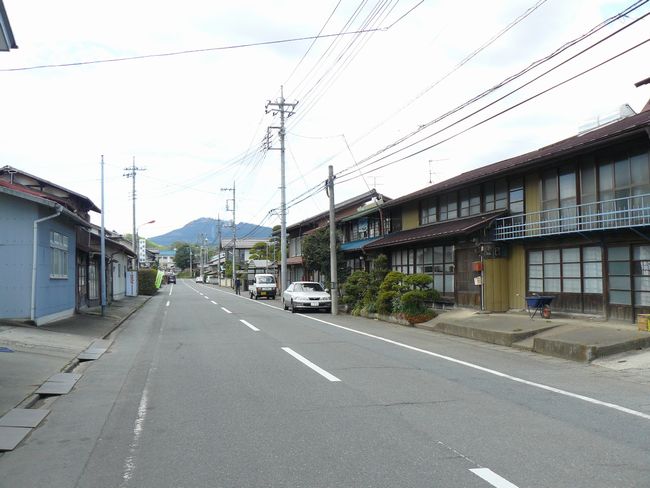 �{��h-������