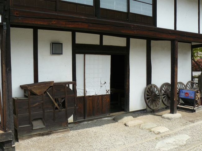 �Êy���F������ƏZ��