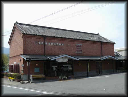 �Êy���F�������g���������K����q��