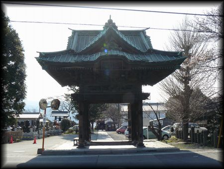 ���o���������ʂɐ݂���ꂽ�R��