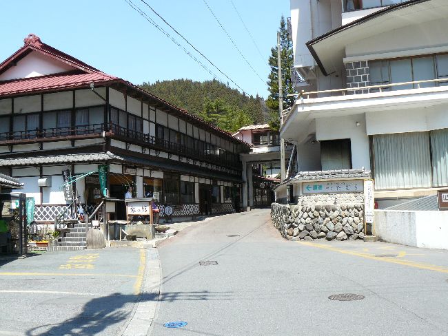 �l������F������