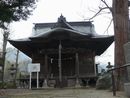諏訪神社参道石畳みから見た拝殿と石燈篭