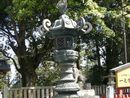 富岡市の文化財で絹関係者が寄進した貫前神社唐銅製燈籠