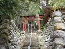宇芸神社の石段と鳥居